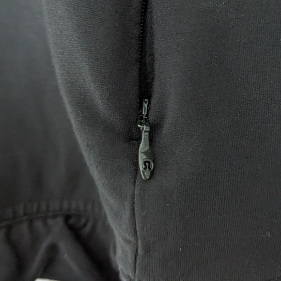 Lululemon Twisted & Tucked Pullover in Black Size 4 - Picture 4 of 7